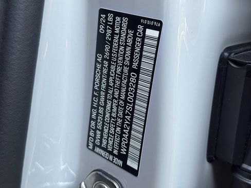 Used 2025 Porsche Panamera image 53