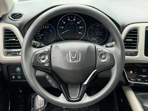 Used 2018 Honda HR-V EX image 24