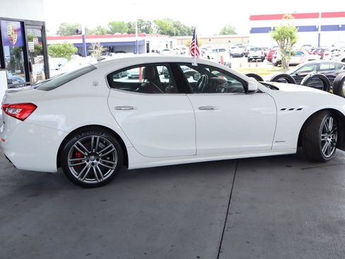 Used 2018 Maserati Ghibli S GranLusso RWD image 4