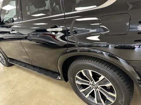 Used 2020 Nissan Armada SL w/ Premium Package image 33