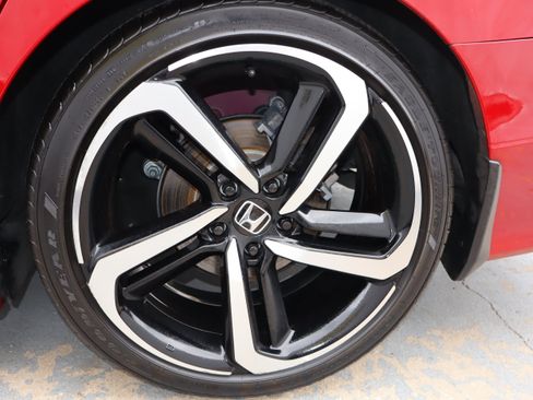 Used 2018 Honda Accord Sport image 11
