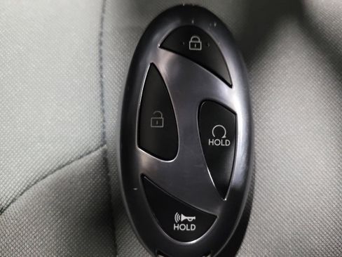 Used 2025 Hyundai Elantra Sport image 32