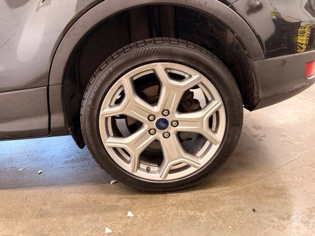 Used 2018 Ford Escape Titanium w/ Ford Safe & Smart Package AWD/4WD image 7