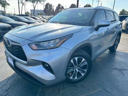 Used 2020 Toyota Highlander XLE