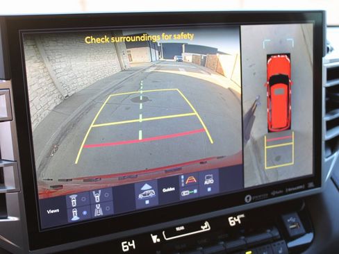 Used 2024 Toyota Sequoia Platinum image 9