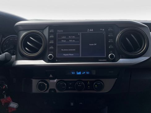 Used 2022 Toyota Tacoma SR5 w/ Technology Package AWD/4WD image 19