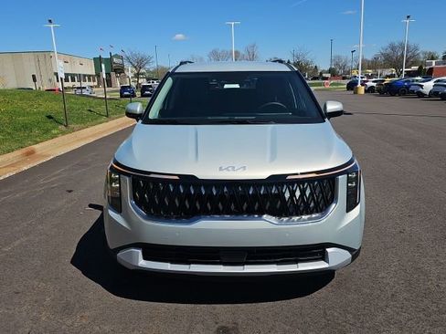 New 2026 Kia Carnival EX FWD image 2