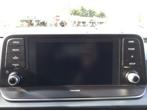 Used 2020 Kia Telluride LX AWD/4WD image 13