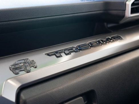 Used 2024 Toyota Tacoma 4x4 Double Cab image 39