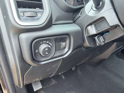 New 2026 RAM 2500 Big Horn AWD/4WD image 20