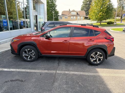 Used 2024 Subaru Crosstrek 2.0i Premium AWD/4WD image 5