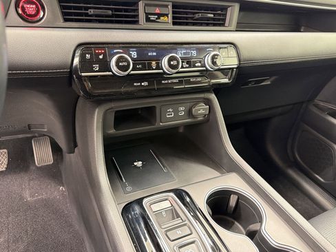 Used 2024 Honda Pilot Elite image 16