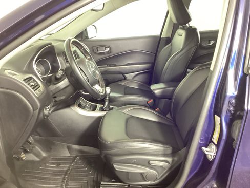 Used 2019 Jeep Compass Latitude AWD/4WD image 16