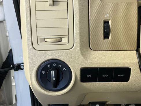Used 2009 Ford Escape XLT FWD image 13