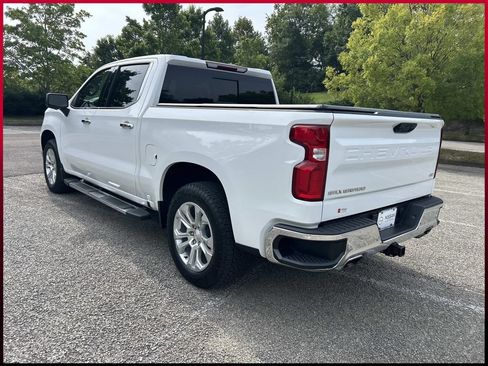 Used 2024 Chevrolet Silverado 1500 LTZ w/ LTZ Premium Package AWD/4WD image 5