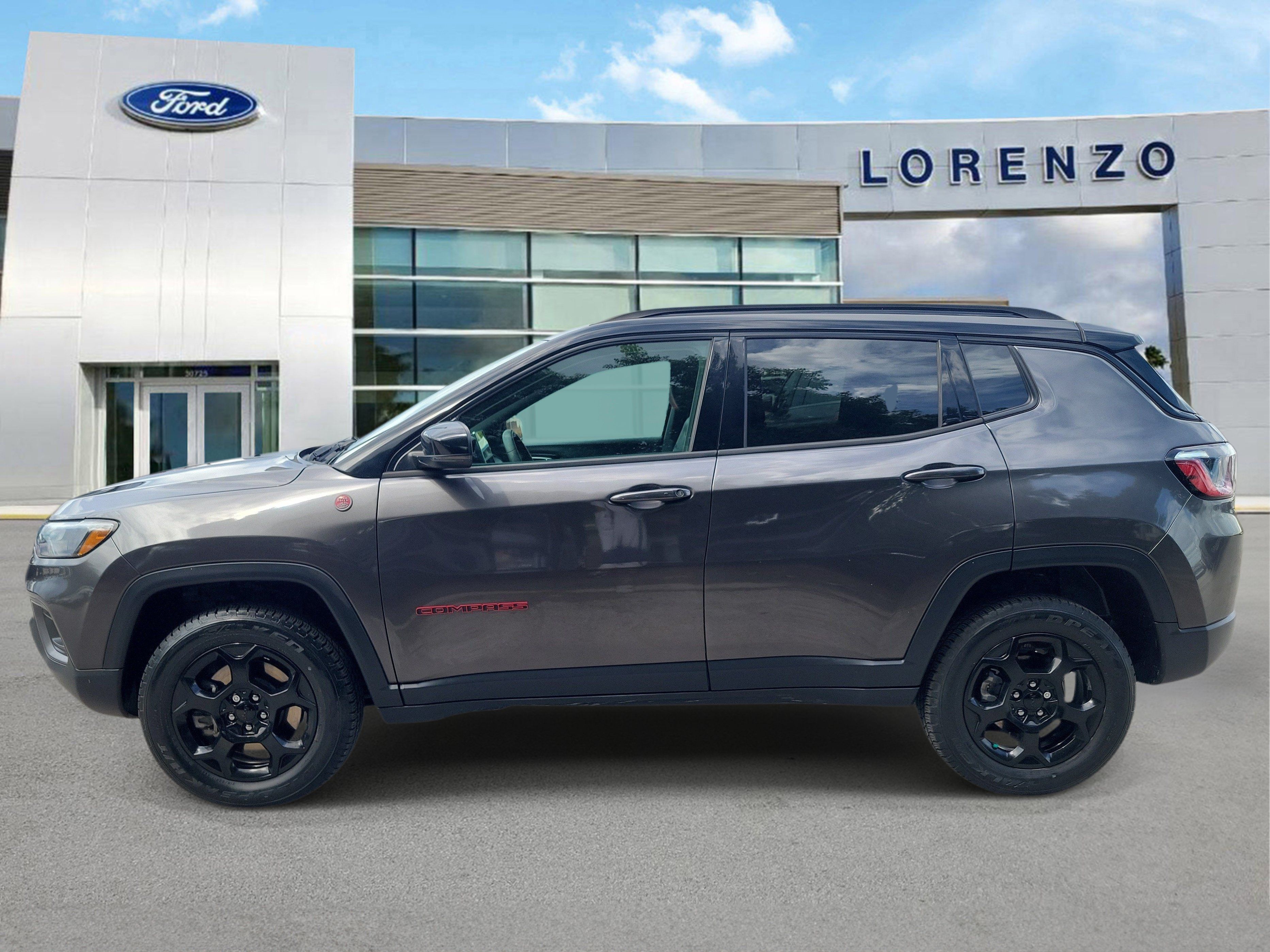 Used 2023 Jeep Compass Trailhawk AWD/4WD image 8