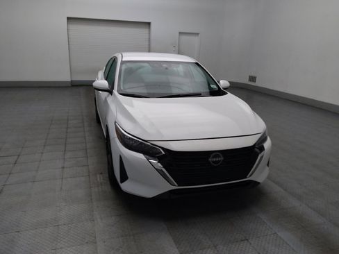 Used 2025 Nissan Sentra SV FWD image 14