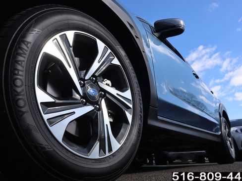 Used 2024 Subaru Crosstrek 2.0i Premium image 8