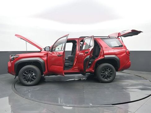 New 2026 Toyota 4Runner SR5 AWD/4WD image 32