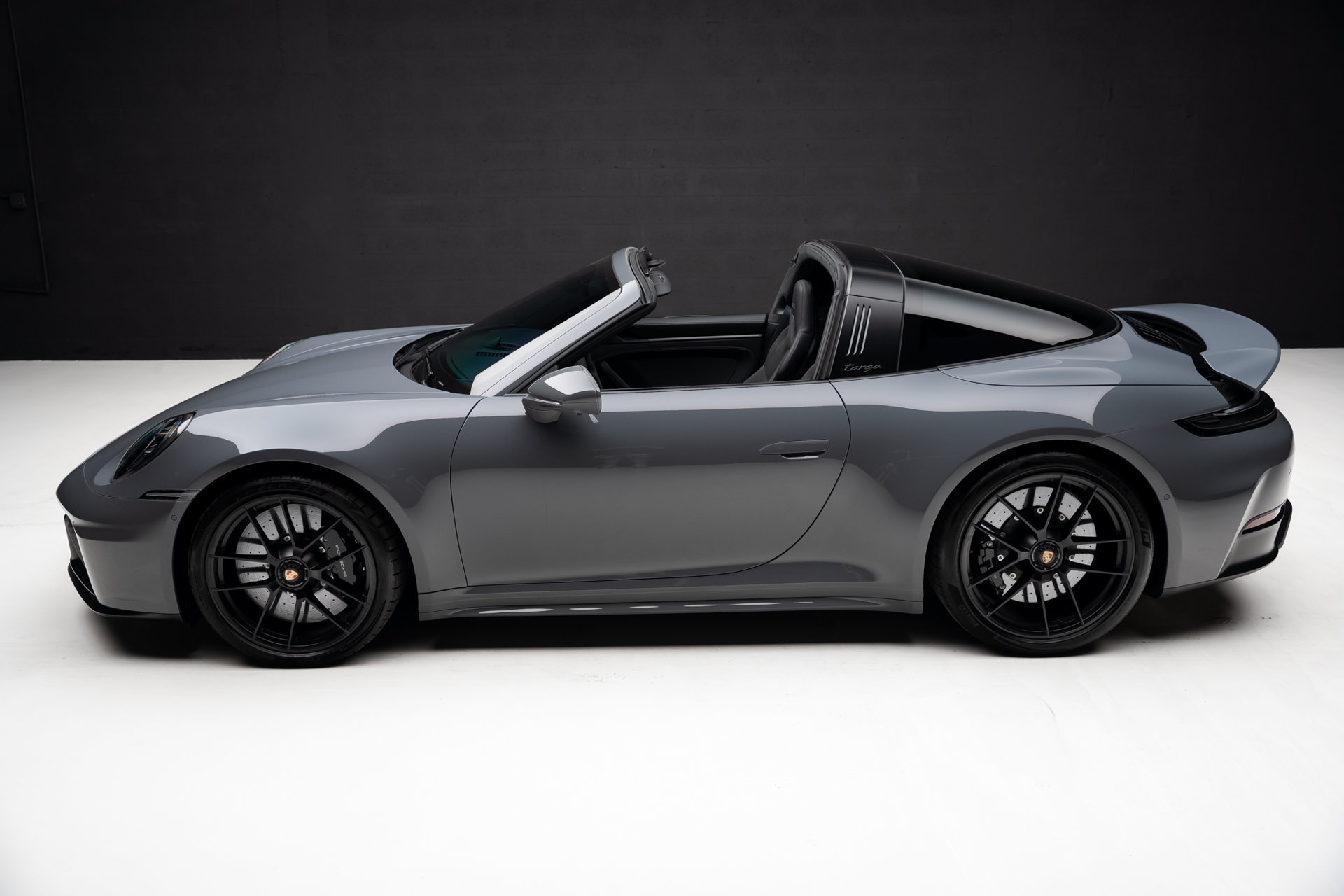 Used 2025 Porsche 911 Targa 4 GTS AWD/4WD image 18