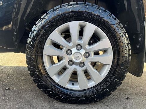 Used 2019 Toyota Tundra Limited w/ Limited Premium Package image 26