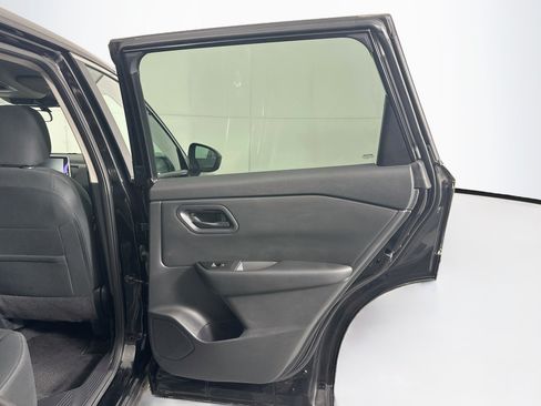 Used 2025 Nissan Rogue S FWD image 29
