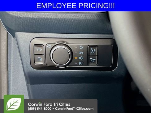 New 2026 Ford Maverick XLT w/ XLT Luxury Package FWD image 18