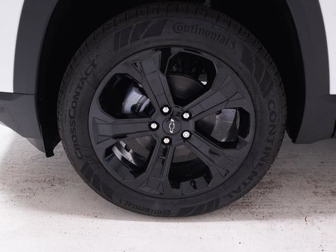 New 2026 Chevrolet Equinox LT w/ Midnight Edition FWD image 11