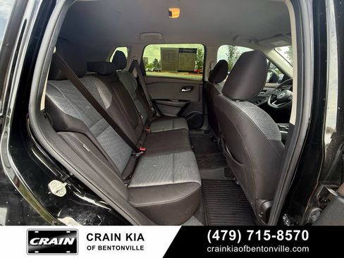 Used 2023 Nissan Rogue SV FWD image 30