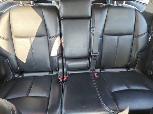 Used 2019 Nissan Pathfinder SL image 20