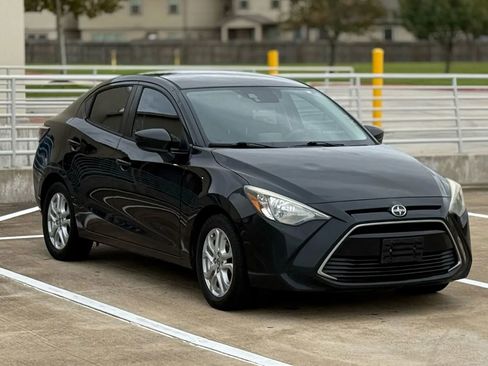 Used 2016 Scion iA FWD image 11