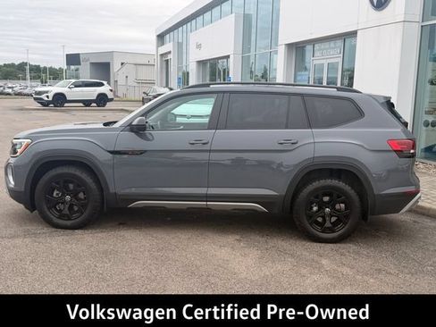 Certified 2024 Volkswagen Atlas Peak Edition SEL AWD/4WD image 2