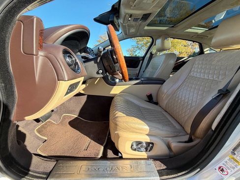 Used 2017 Jaguar XJ L Portfolio image 5