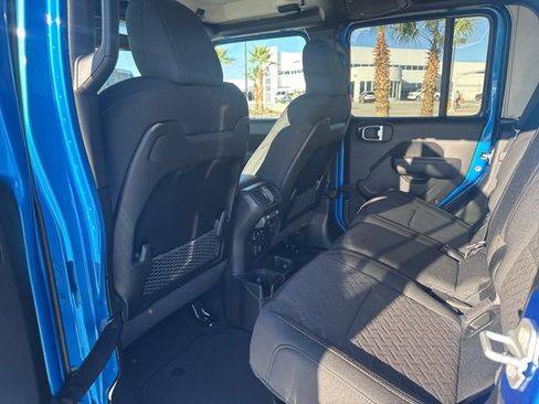 New 2026 Jeep Gladiator Mojave image 9