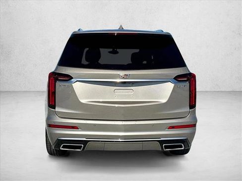 Used 2022 Cadillac XT6 Luxury image 4