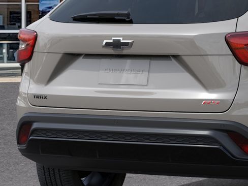 New 2026 Chevrolet Trax RS w/ Driver Confidence Package FWD image 38