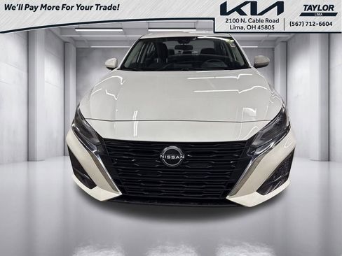 Used 2023 Nissan Altima 2.5 SV image 2