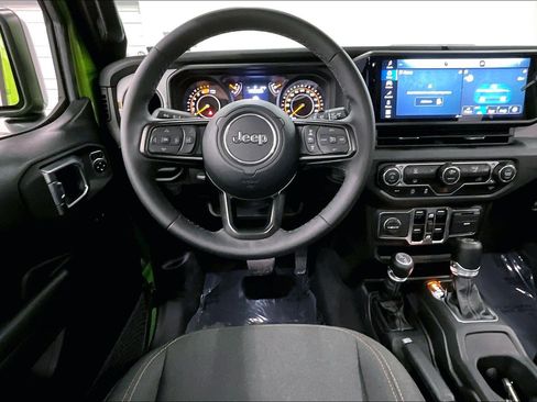 Used 2025 Jeep Wrangler Unlimited Sport AWD/4WD image 6