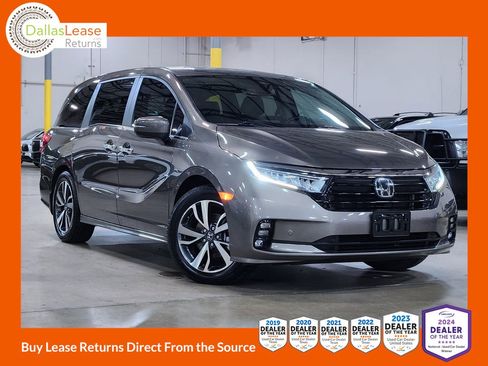 Used 2023 Honda Odyssey Touring image 1