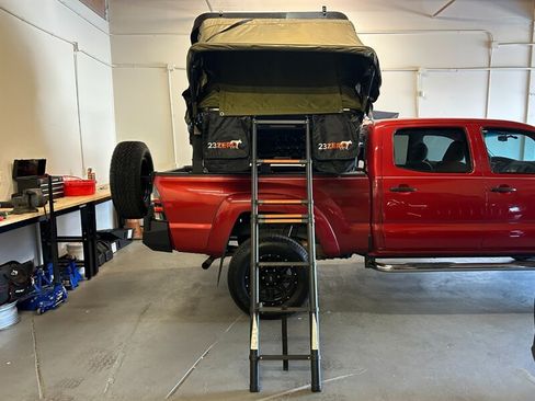 Used 2010 Toyota Tacoma 4x4 Double Cab w/ SR5 Pkg #2 image 13