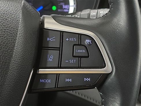 Used 2022 Toyota Highlander LE image 18