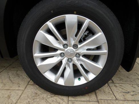 New 2025 Mitsubishi Outlander ES image 10