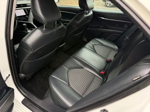 Used 2019 Toyota Camry SE w/ Carpet Mat Package FWD image 44