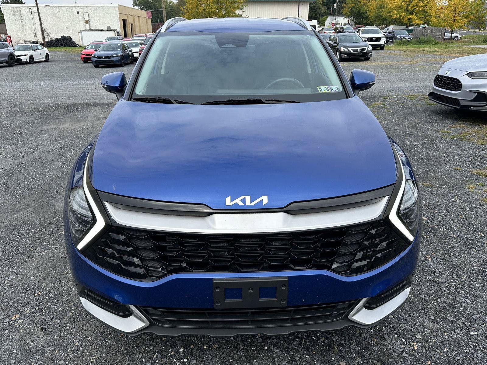 Used 2024 Kia Sportage EX AWD/4WD image 3