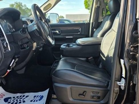 Used 2018 RAM 2500 Laramie image 8