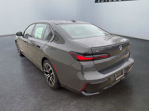 New 2026 BMW 740i xDrive image 17