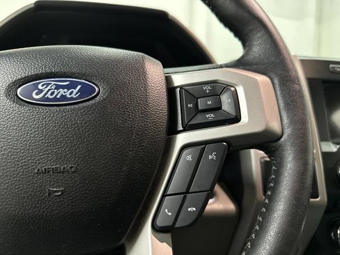 Used 2018 Ford F150 Lariat AWD/4WD image 40
