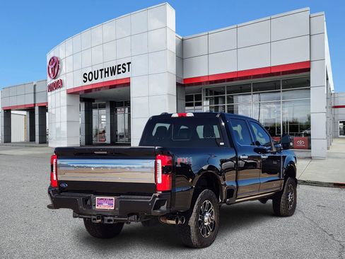 Used 2024 Ford F250 Limited w/ FX4 Off-Road Package image 5