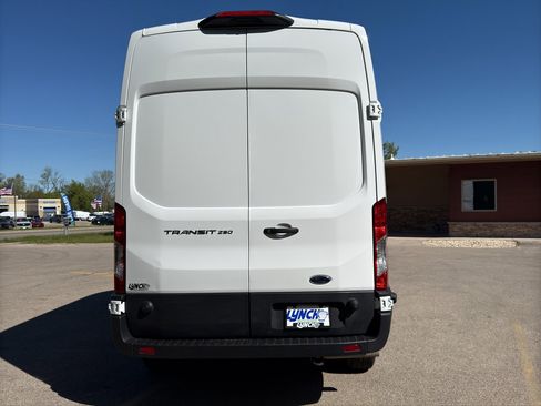 Used 2024 Ford Transit 250 148 High Roof RWD image 28