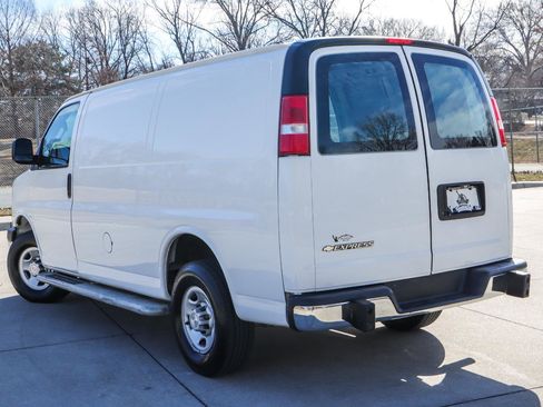 Used 2020 Chevrolet Express 2500 w/ Driver Convenience Package image 10